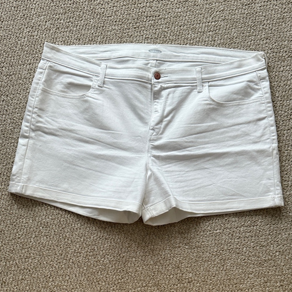 Old Navy Women's Classic White Jean Shorts-4” inseam